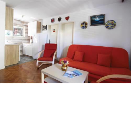 Beautiful home in Crikvenica w/ 3 Bedrooms