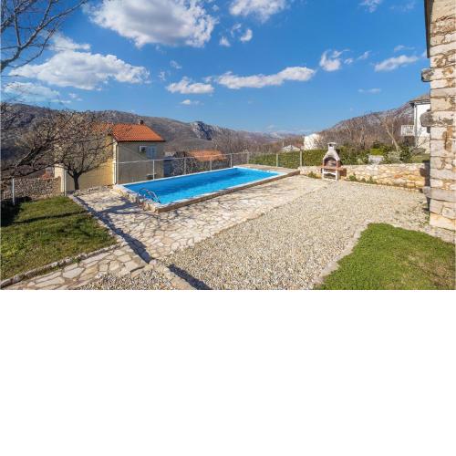 Beautiful home in Grizane with 3 Bedrooms