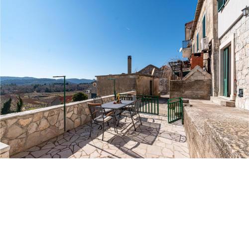 Beautiful home in Kuna with WiFi and 2 Bedrooms