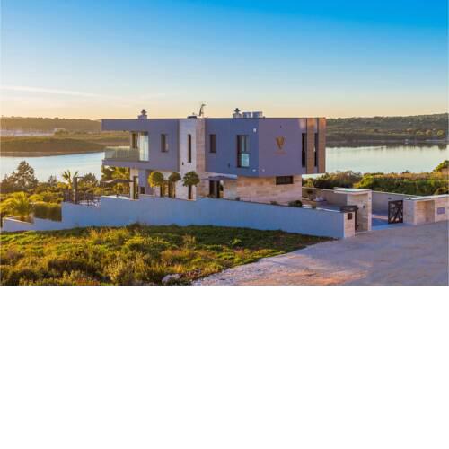 Beautiful home in Medulin with Outdoor swimming pool, Sauna and 5 Bedrooms