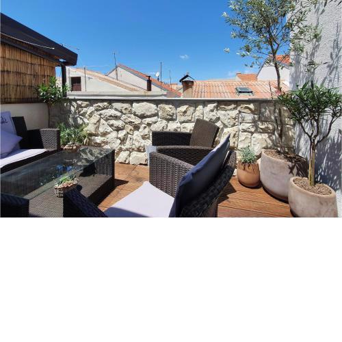 Beautiful home in Pag with WiFi and 2 Bedrooms