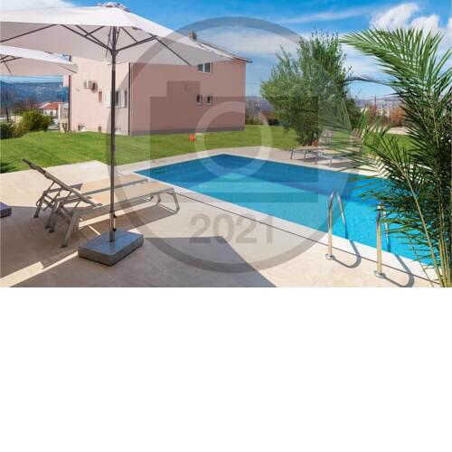 Beautiful home in Prolozac donji with Outdoor swimming pool, WiFi and 5 Bedrooms