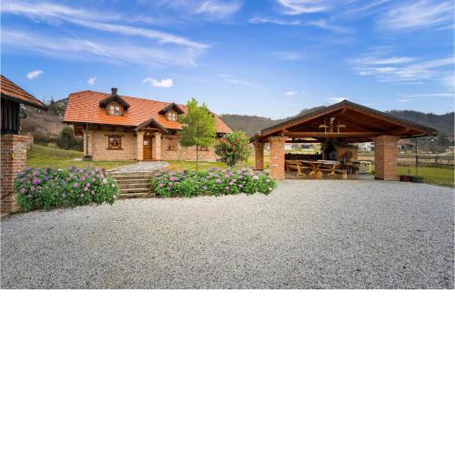 Beautiful home in Prosenik Gubasevski with Sauna, WiFi and 2 Bedrooms