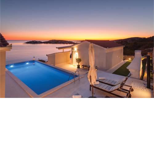 Beautiful home in Sevid w/ Outdoor swimming pool and 4 Bedrooms