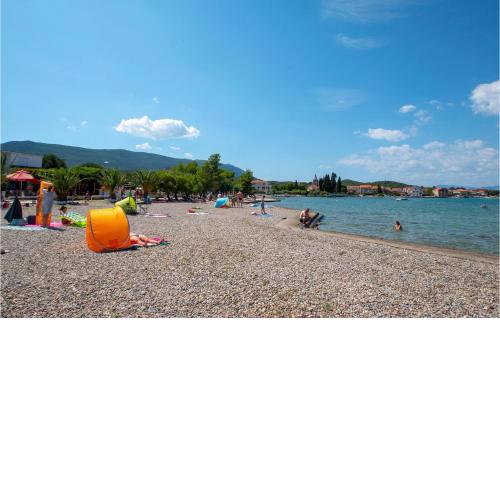Beautiful home in Sreser with Outdoor swimming pool and 3 Bedrooms