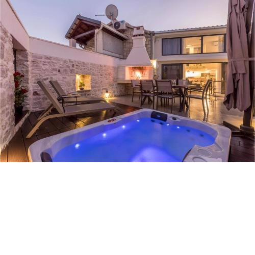 Beautiful home in Supetar with WiFi and 2 Bedrooms