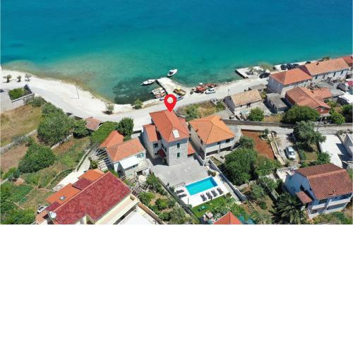 Beautiful home in Vinisce with Outdoor swimming pool, WiFi and Heated swimming pool