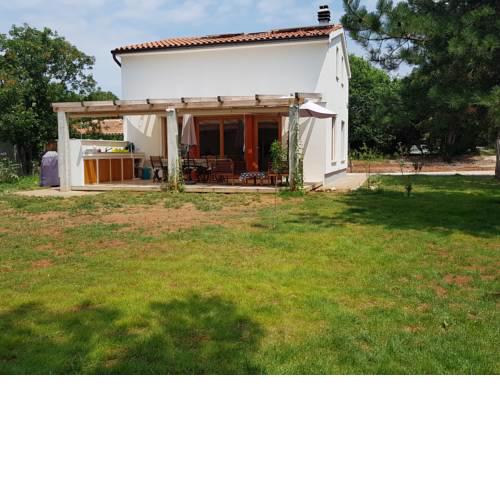 Beautiful house 30m from the sea in a peaceful bay, Villa Enjoy - ECO house