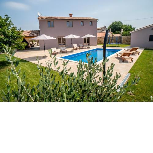 Beautiful, modern Villa Flegar with a private pool