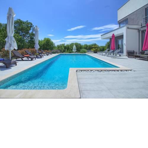 Beautiful Modern Villa Windrose in Krnica