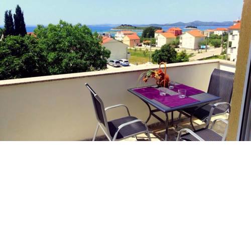 Beautiful sea view apartment 7