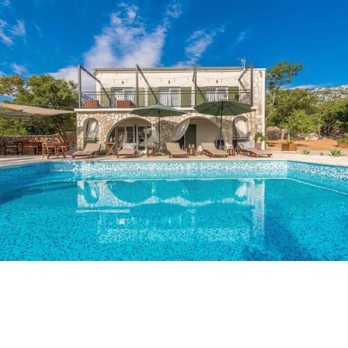 Beautiful stone villa with private infinity pool and a fascinating sea view