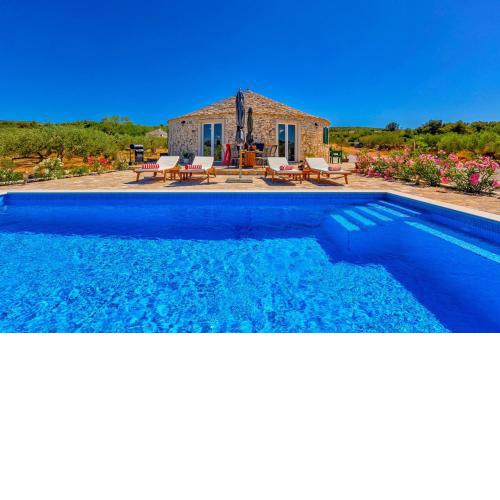 Beautiful villa Big Hobbit 1