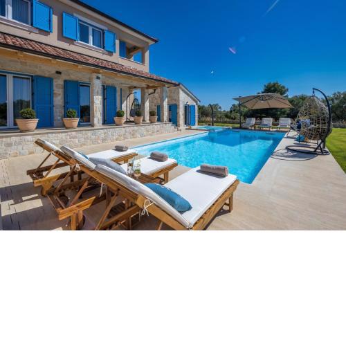 Beautiful Villa Golden Olive