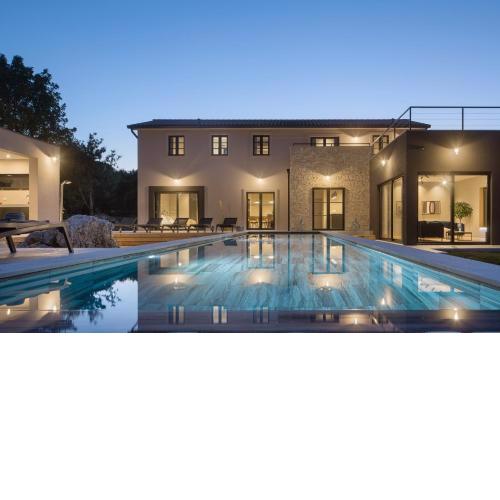 Beautiful Villa Mons Caldera