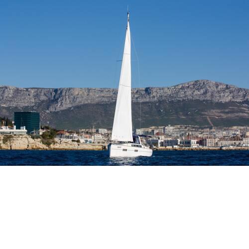 Beneteau Oceanis 38 - Arsen Sailing Boat