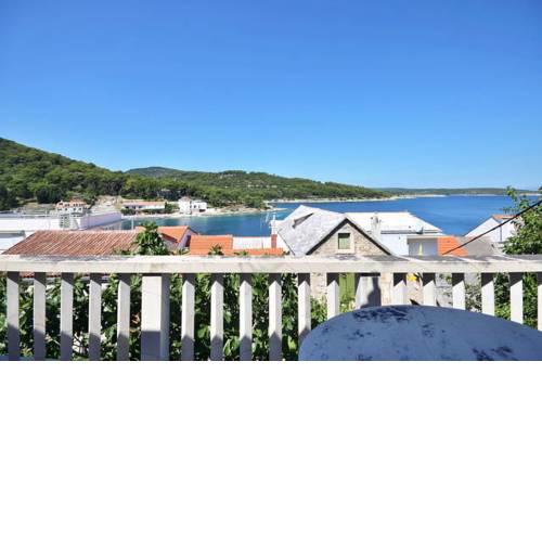 Big apartment Povlja-20 meters from sea