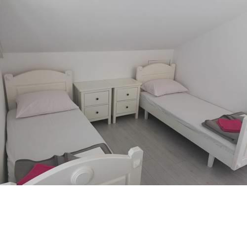 BIre Rooms ***