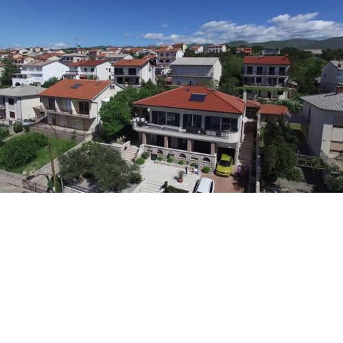 Biuk Apartments