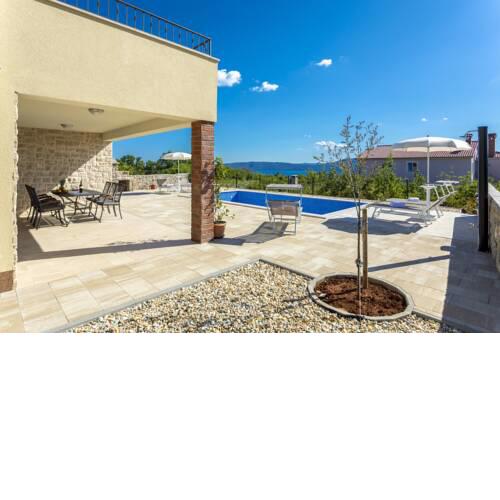Blue Sky Luxury Villa with pool