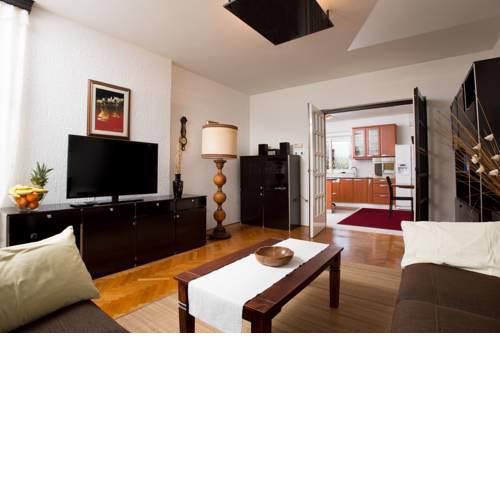 Blue View Apartment