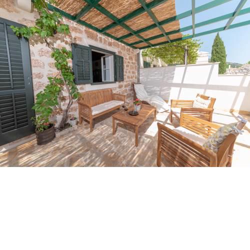 Bol: Feel the Traditional stone and wood house with heated swimming pool - MARTI