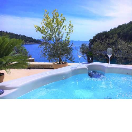 Brac Stone Beach Villa with Jacuzzi