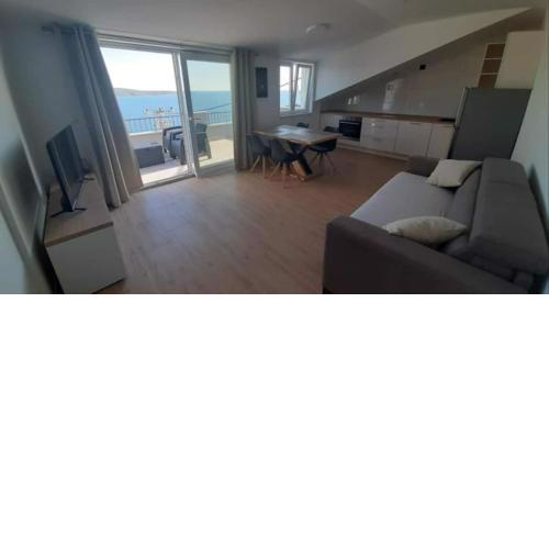Brand new apartment Zavala 2, 2 min utes to beach