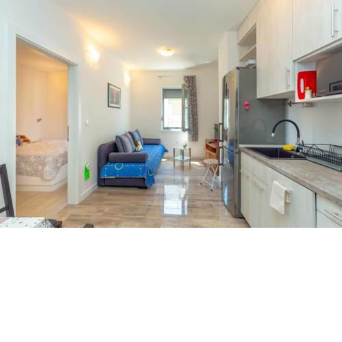 Brand New, Charming Apartment Solitudo