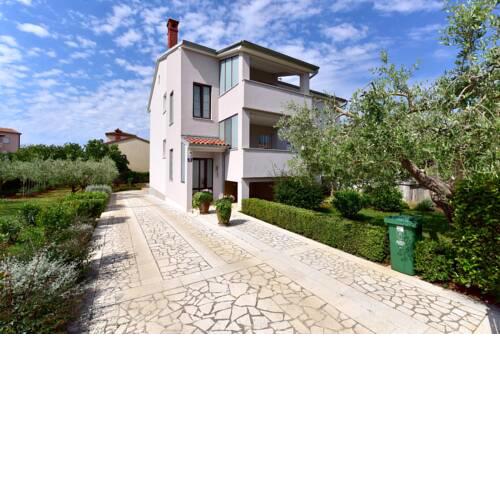 Brezac olive garden apartment