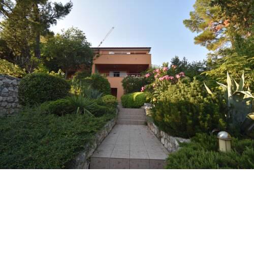 Bribirska Beach Apartment