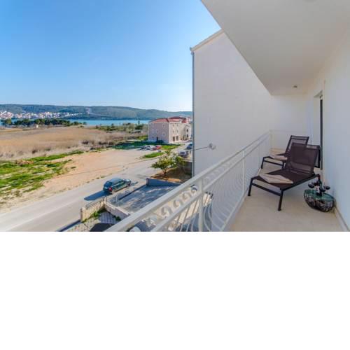 Bridge and beach apartments