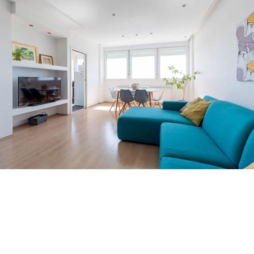 Bright & Light Stylish Apartment