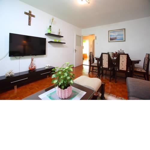 BRNI APARTMENT