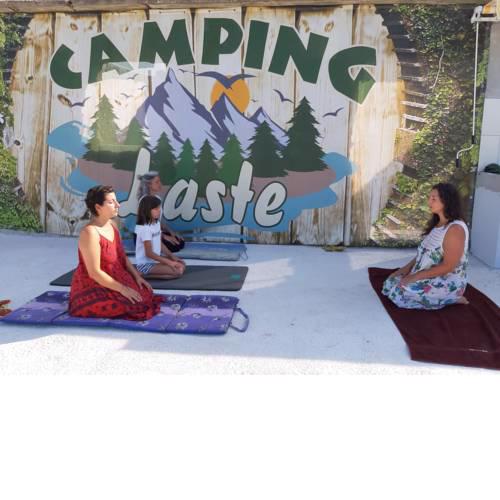 CAMPING LASTE