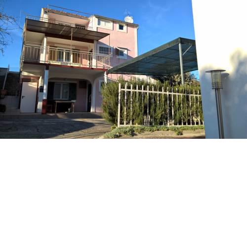 Captain Apartments