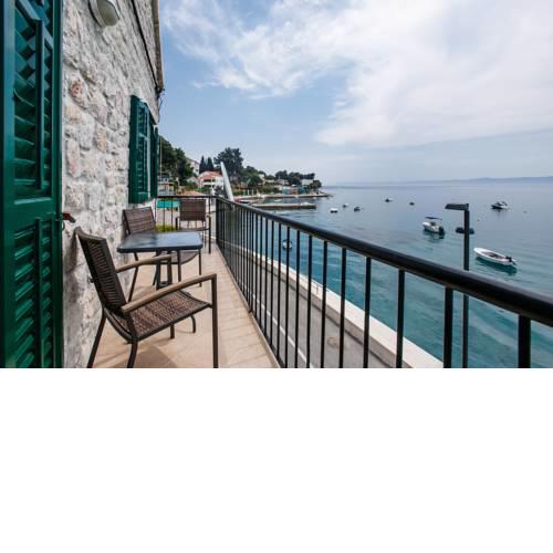 Captain`s House, Bol-Brač