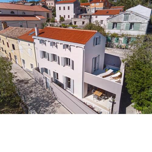 Casa Santa Maria, urban villa in Mali Losinj
