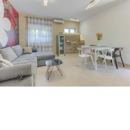 Castle Bay Apartment