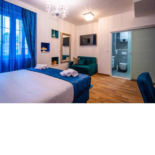 Center Luxury Rooms 3