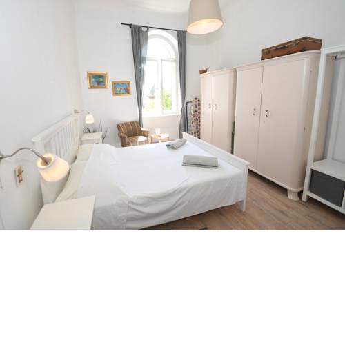 Central apartment with beautiful sea view
