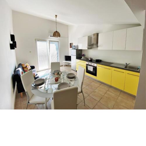 Central Apartments Preko