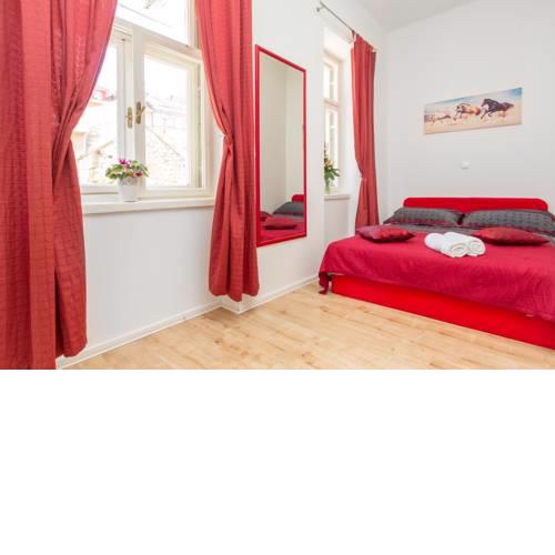 Central Jardin Guest House Split
