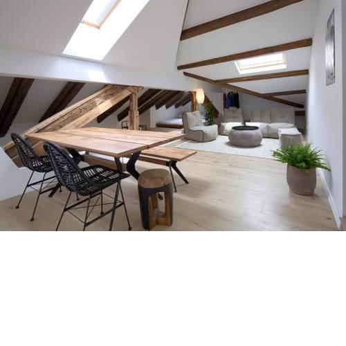 Central quiet flat with sea view for 2/4 people