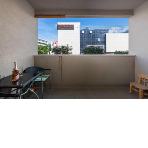 Central Residence Paola