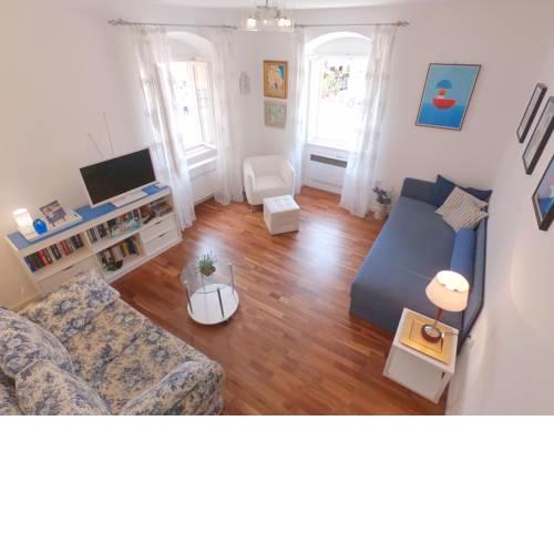 Charming Apartment - Middle of Hvar Piazza