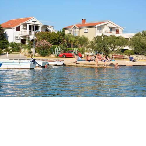Charming apartment in Vrsi Mulo great place in Dalmatia for family vacation