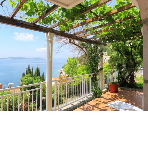 Charming sea view apartment