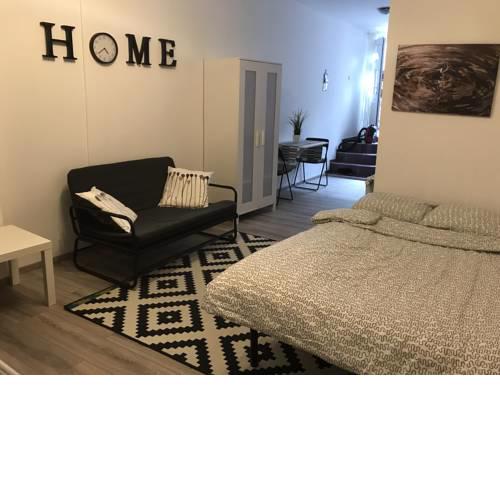 Charming Studio Apartment