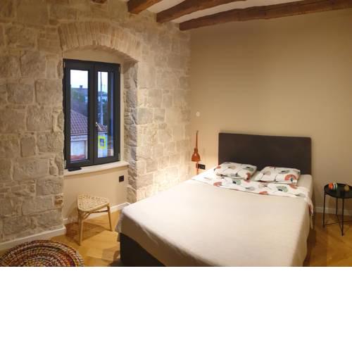 Circle Rooms